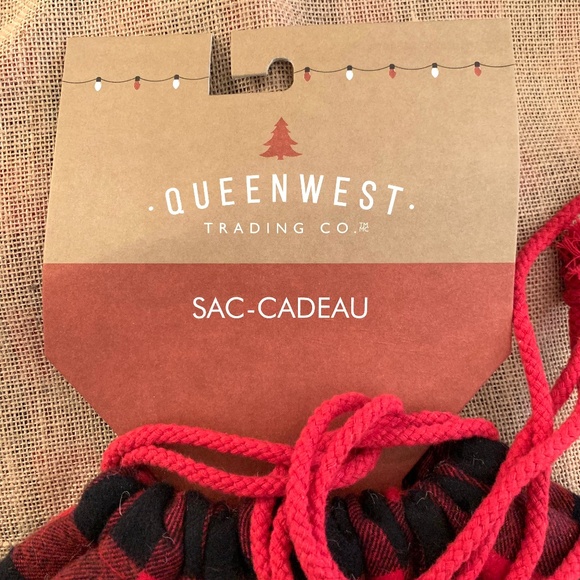 Large Festive Reindeer Burlap/ Flannel Lined Gift Bag - Picture 6 of 6